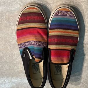 Like new Vans Rasta style size M 11.5